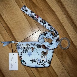VERA BRADLEY HAIR ACCESSORIES KIT MERRY MISCHIEF SNOW  DAY DEER  SCRUNCHIE NWT